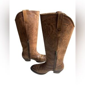 Ariat 7.5 women’s heritage brown cowboy boots